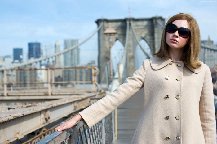 Karen Gillan on Brooklyn Bridge