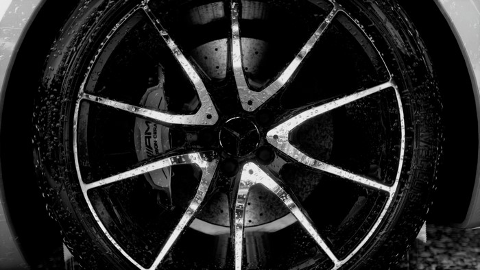Mercedes-Benz AMG Carbon Ceramic Wheel with Water Droplets