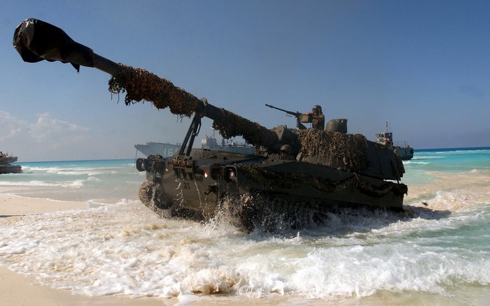 M109A5 self-propelled howitzer on a beach