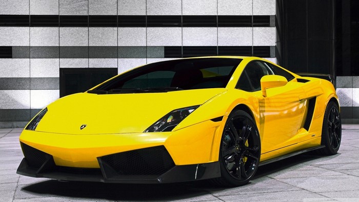 Yellow Lamborghini Gallardo Sports Car
