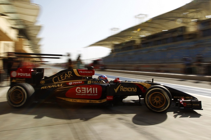 Lotus E22 Formula 1 car in Bahrain