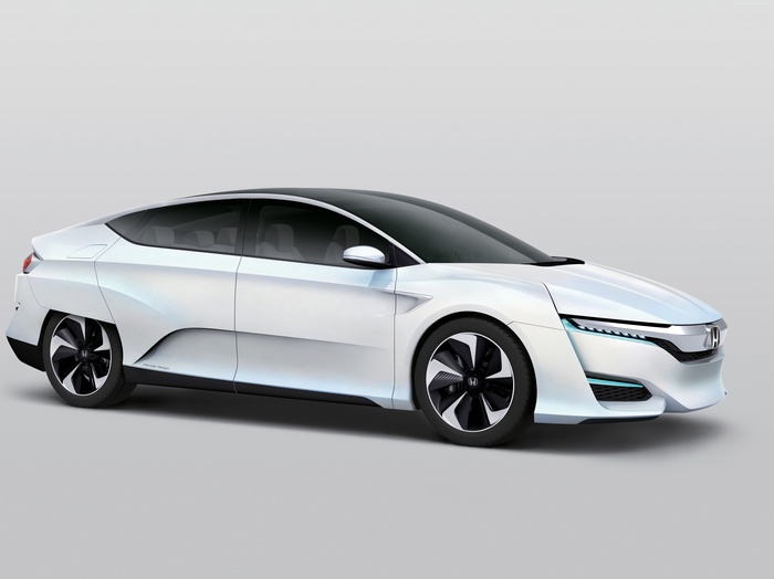 White Honda Clarity Fuel Cell Concept Car