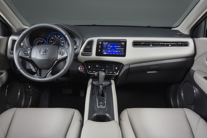 Honda HR-V Interior Dashboard and Steering Wheel