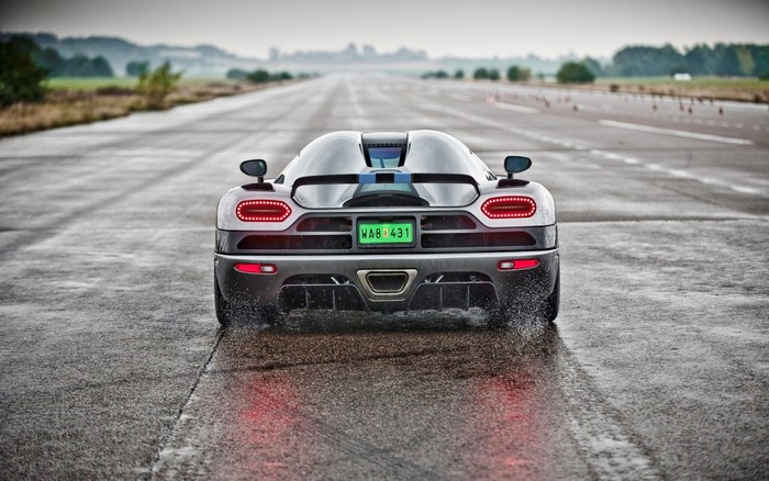 Koenigsegg Agera on a wet road