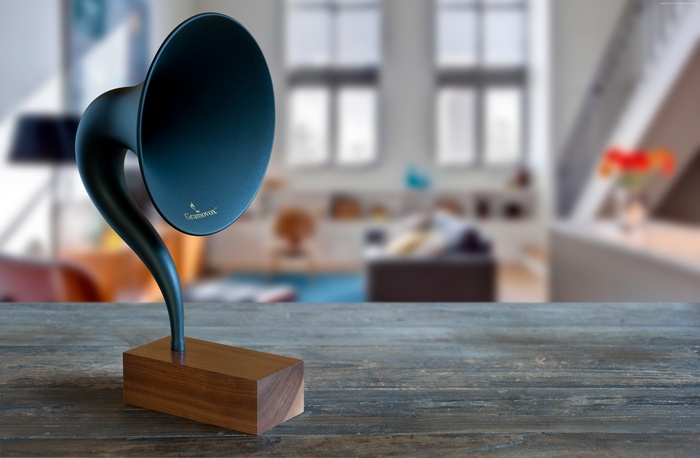 Gramovox Bluetooth Gramophone Speaker on Wooden Stand