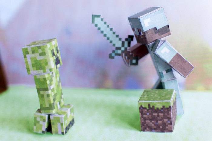 Minecraft Creeper and Player with Diamond Sword