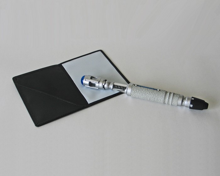 Doctor Who Sonic Screwdriver on a black wallet