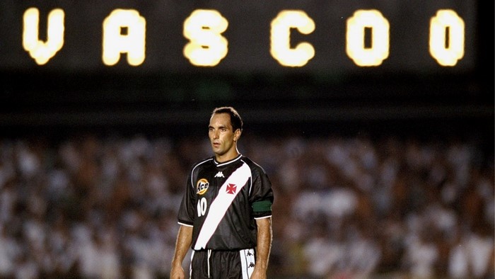 Football player in Vasco da Gama uniform
