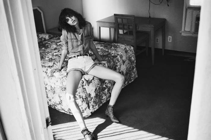 Mica Arganaraz in a motel room