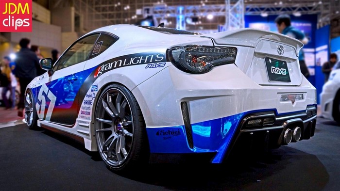 White Toyota GT 86 with JDM Clips logo