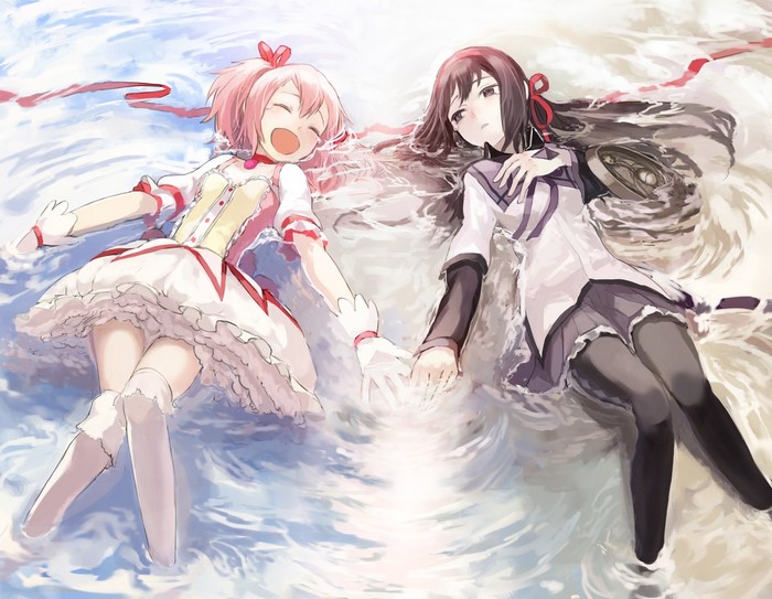 Madoka Kaname and Homura Akemi from Mahou Shoujo Madoka Magica floating in water