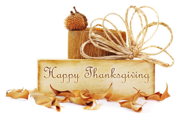 Happy Thanksgiving sign with acorn and leaves