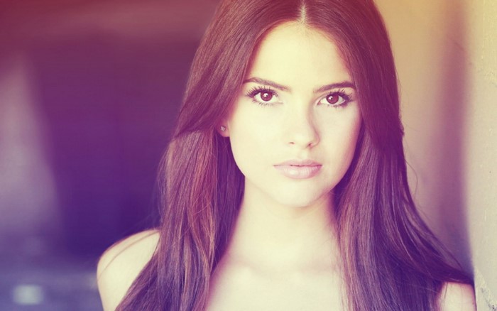 Shelley Hennig portrait