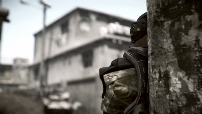 Soldier peeking from behind a pole in Warface