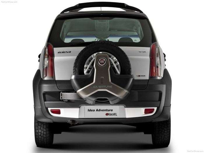 Fiat Idea Adventure car rear view