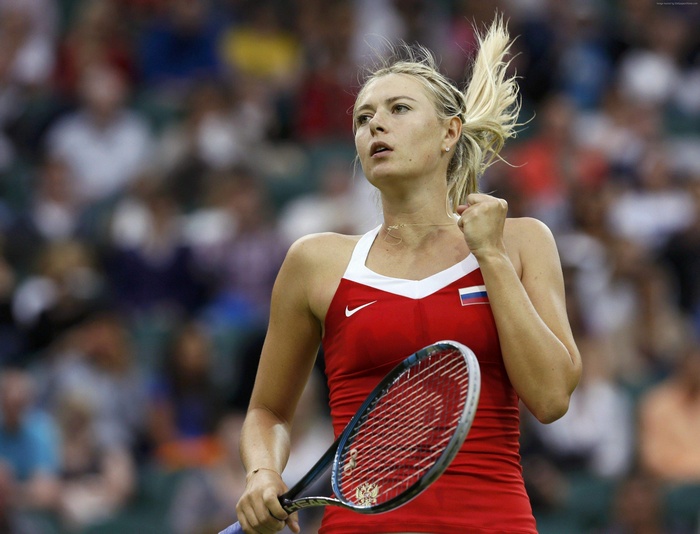 Maria Sharapova playing tennis