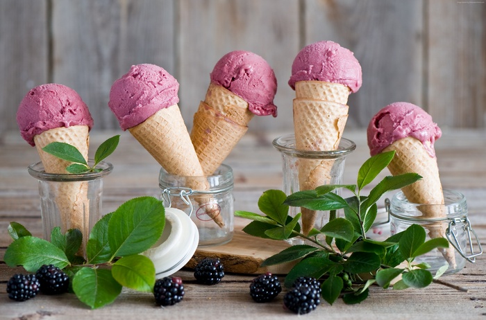 Berry ice cream cones with blackberries and leaves