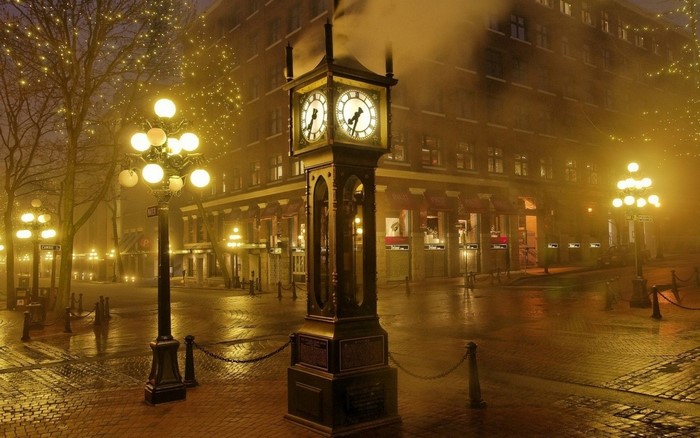 Gastown Steam Clock at night with street lights