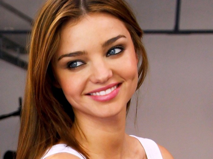 Miranda Kerr Auburn Hair Women Model Simple Background Jewelry