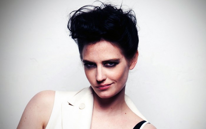 Eva Green with dramatic makeup and hairstyle