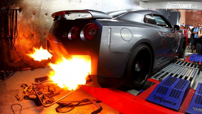 Nissan GT-R on a dynamometer with flames