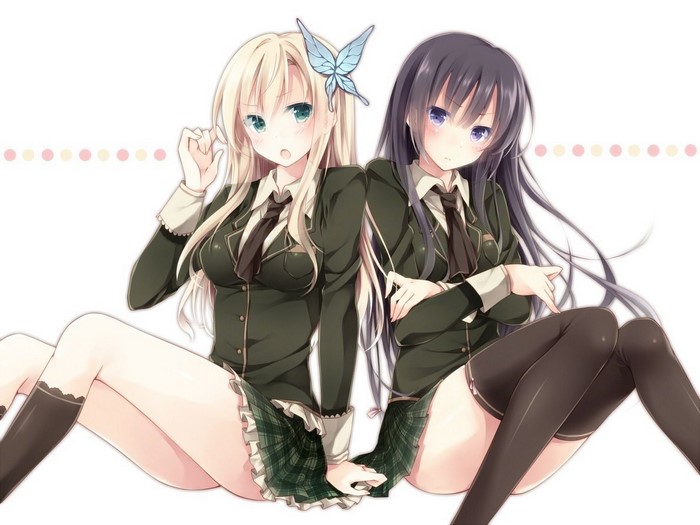 Mikazuki Yozora and Kashiwazaki Sena from Boku wa Tomodachi ga Sukunai