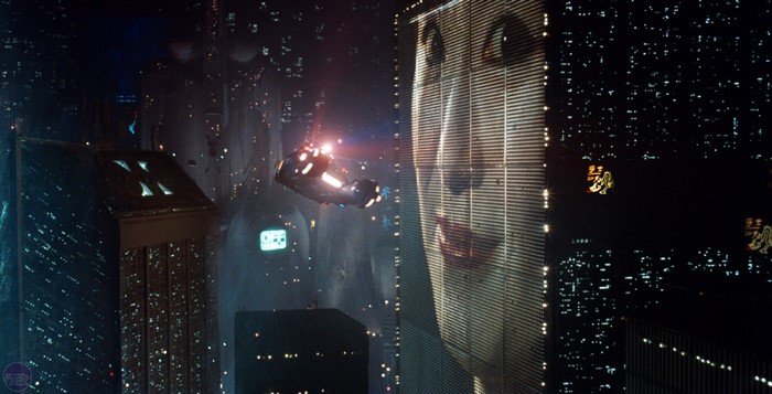Blade Runner flying vehicle in a futuristic city