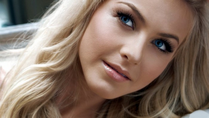 Close-Up Portrait of Julianne Hough with Blonde Hair