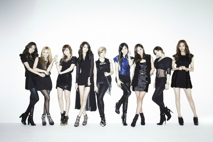 Girls Generation members in fashion photoshoot