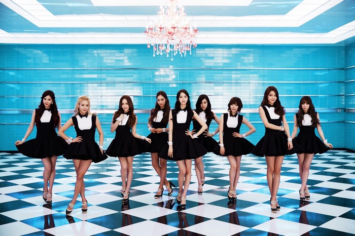 Girls' Generation Dancing in Black Dresses