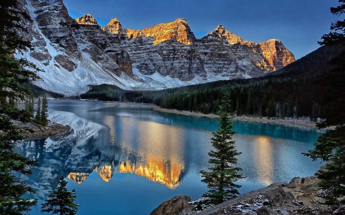Moraine Lake and Mountains at Sunrise
