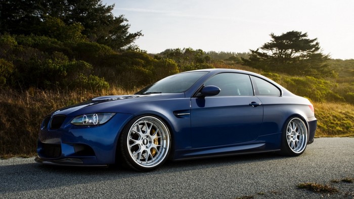 Blue BMW E92 M3 Coupe with Custom Rims