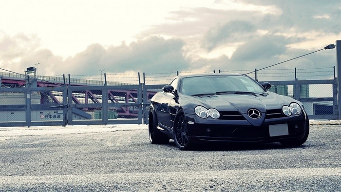 Black Mercedes-Benz SLR McLaren parked outdoors
