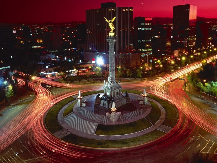 Angel of Independence monument at night in Mexico City