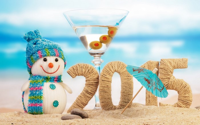Snowman and Martini on Beach with 2015 Numbers