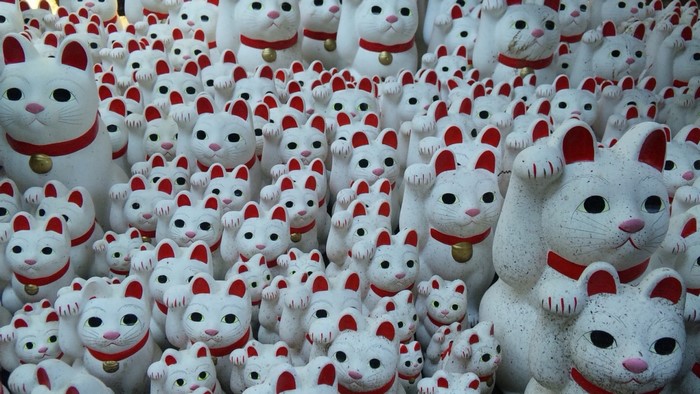 Maneki-neko lucky cat figurines