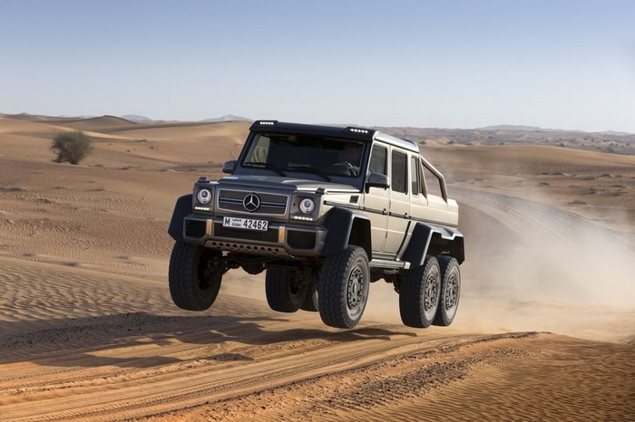 Mercedes Benz G 63 AMG 6X6 Off-Roading in Desert