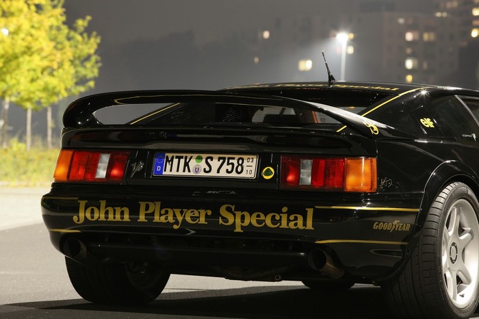 Black Lotus Esprit John Player Special with German license plate
