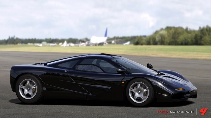 Black McLaren F1 from Forza Motorsport 4