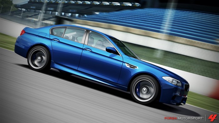 Blue BMW M5 Sedan on a Racetrack - Forza Motorsport 4