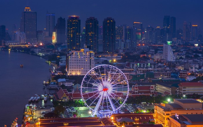 Bangkok cityscape with Ferris wheel at night