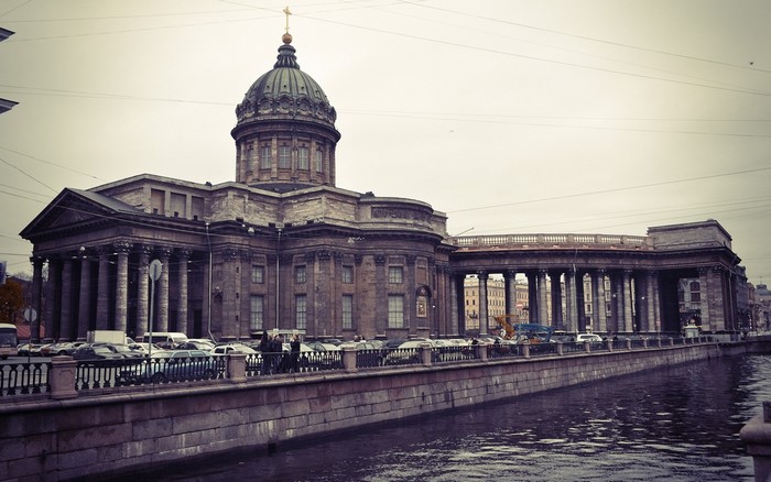 Kazan Cathedral on a cloudy day with a canal