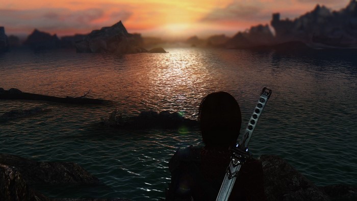 The Elder Scrolls V Skyrim: Woman with sword at sunset