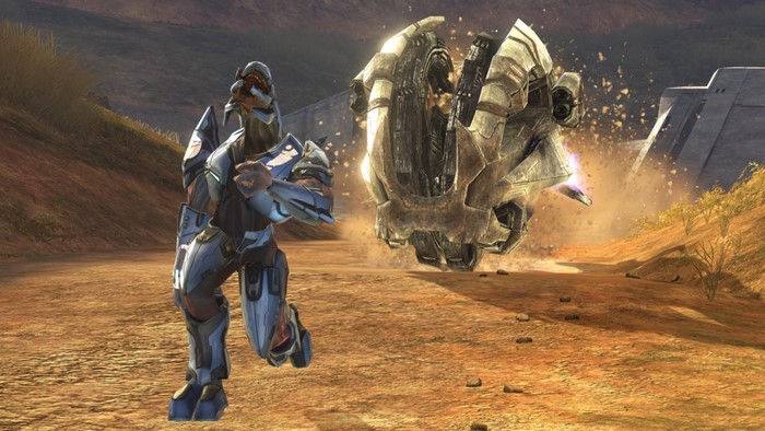 Elite from Halo 3 in a desert landscape