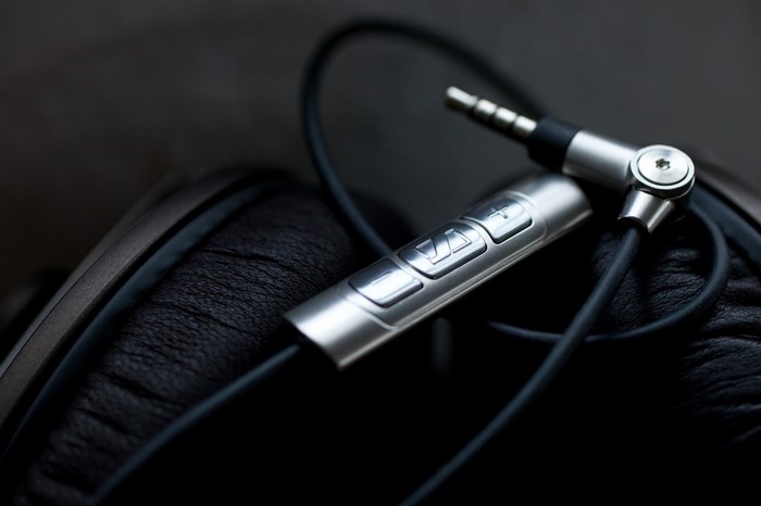 Sennheiser headphones with inline remote and audio jack