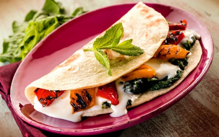 Flatbread with grilled vegetables and cheese