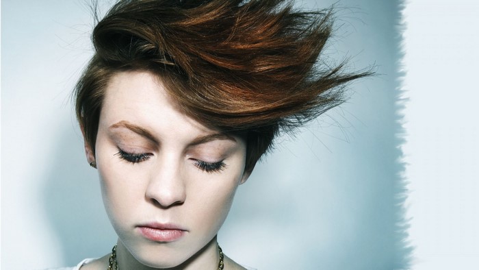 La Roux Elly Jackson portrait with styled brown hair