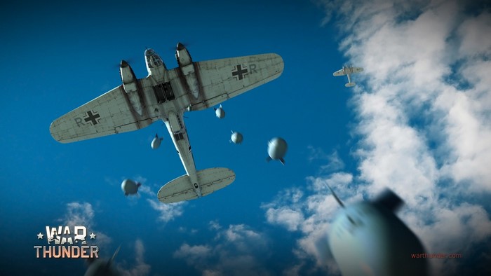 War Thunder: German Bomber Dropping Bombs