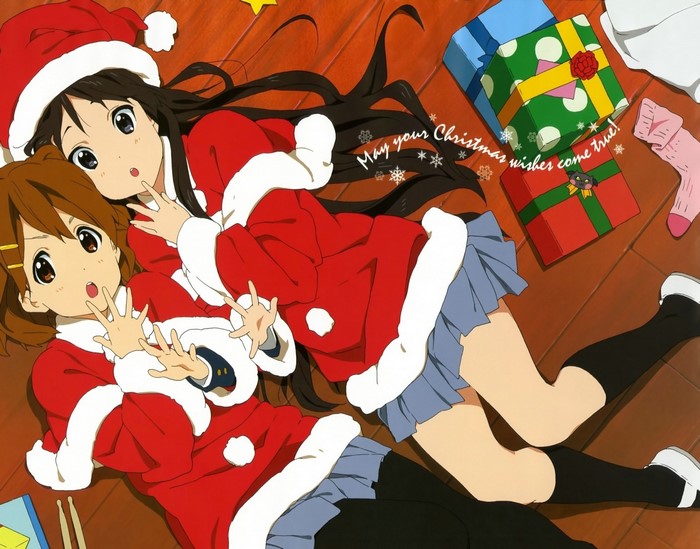 Akiyama Mio and Hirasawa Yui from K-ON! in Christmas outfits