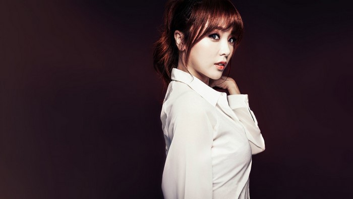 Hong Jin Young in white shirt, portrait photography